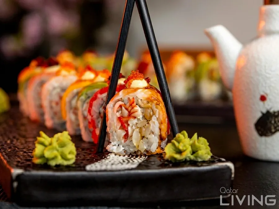 Buy 1 Get 1 - Rainbow Jumbo Maki (Wednesday Deal)
