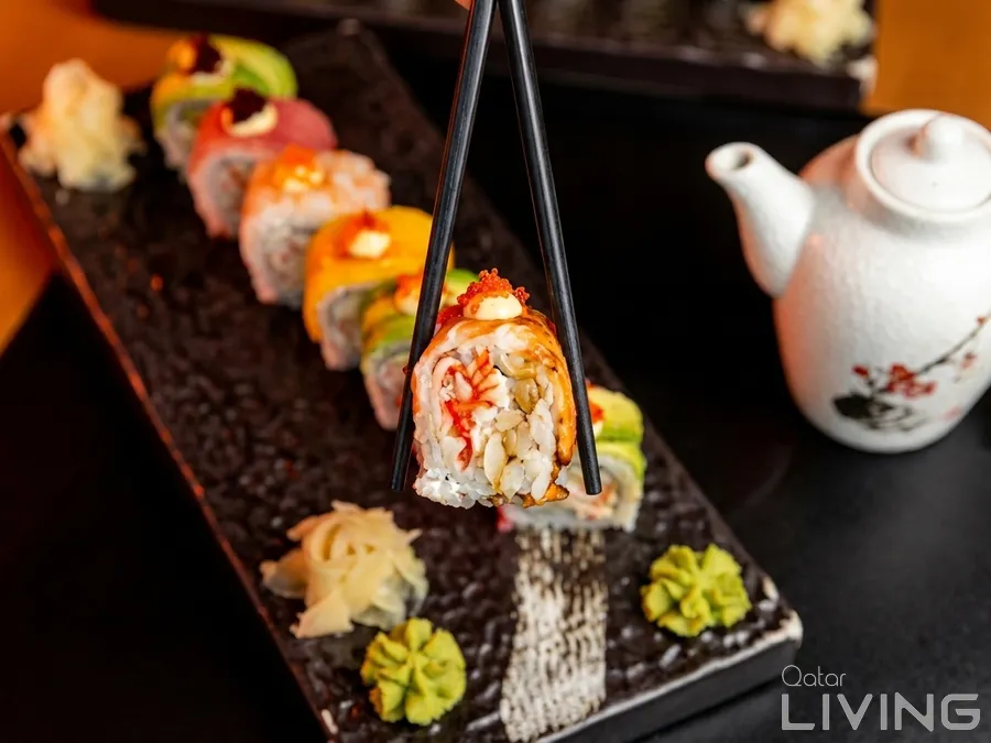 Buy 1 Get 1 - Rainbow Jumbo Maki (Wednesday Deal)