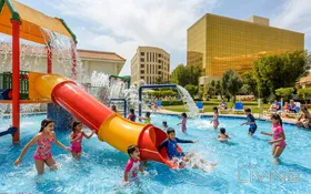 30% Off - Kids Weekend Pool Access