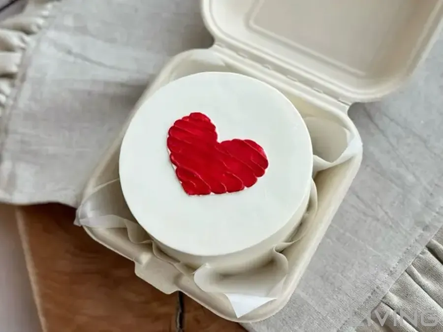 Buy Any Bento Cake - Get 1 Flower Free